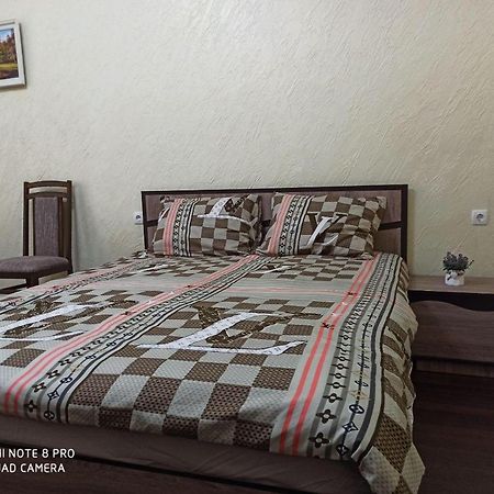Квартира В Самом Центре Wi-Fi Daire Çernivtsi Dış mekan fotoğraf