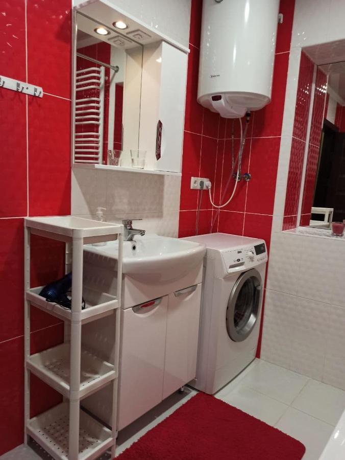 Квартира В Самом Центре Wi-Fi Daire Çernivtsi Dış mekan fotoğraf