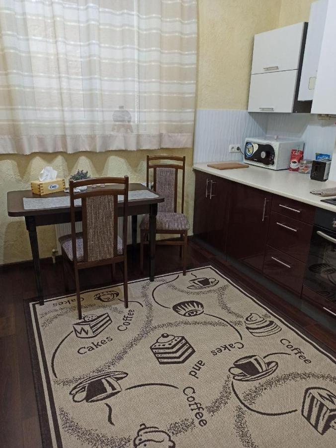 Квартира В Самом Центре Wi-Fi Daire Çernivtsi Dış mekan fotoğraf