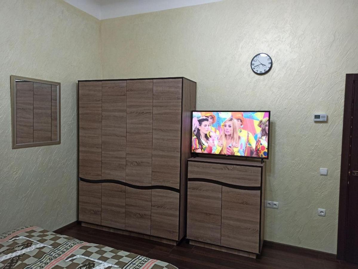 Квартира В Самом Центре Wi-Fi Daire Çernivtsi Dış mekan fotoğraf