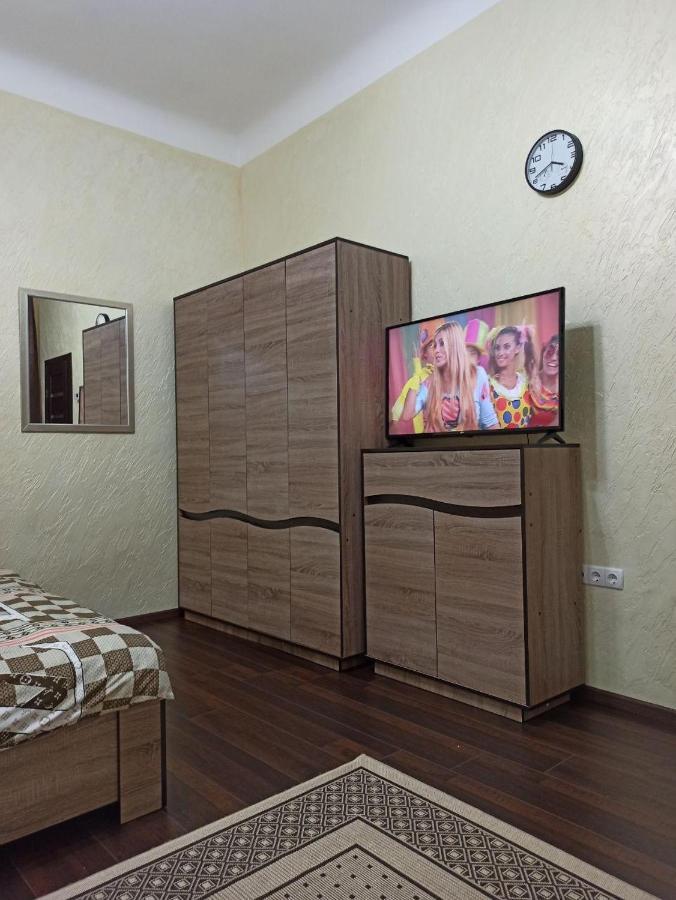 Квартира В Самом Центре Wi-Fi Daire Çernivtsi Dış mekan fotoğraf